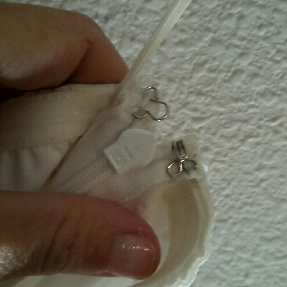 (NWT)EXPRESS STRAPLESS DRESS (0) - Picture 5 of 8